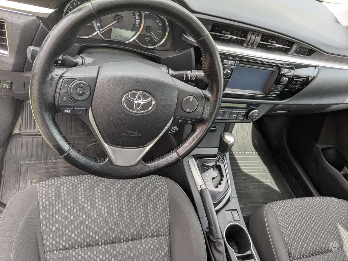Toyota Corolla - 4