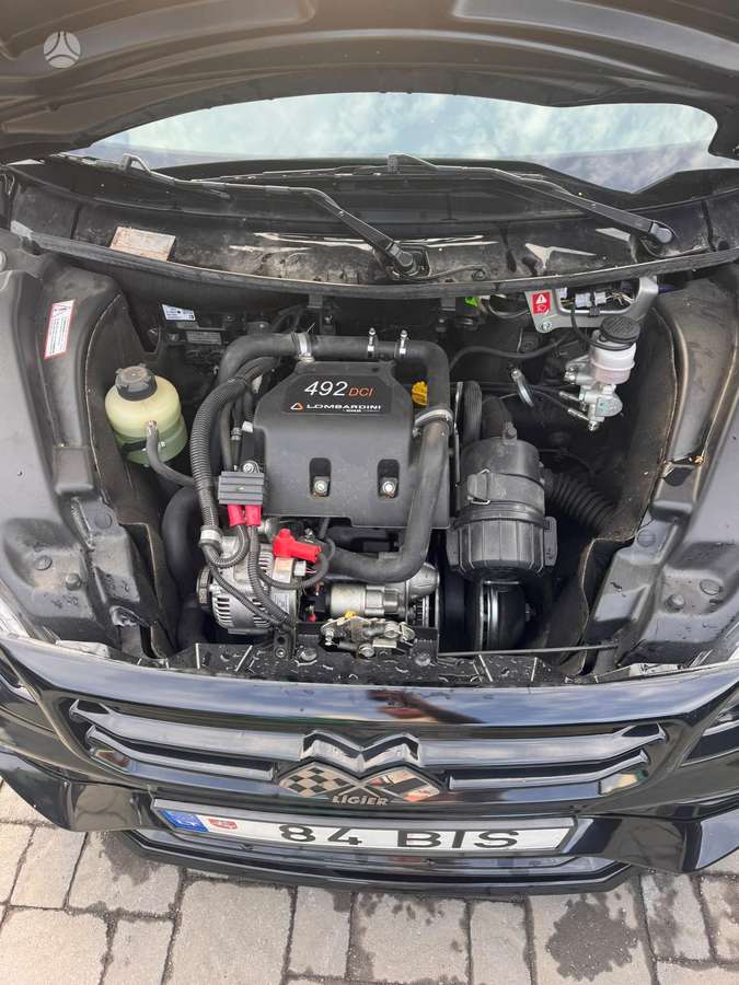 Ligier JS50, 0.5 l., hatchback