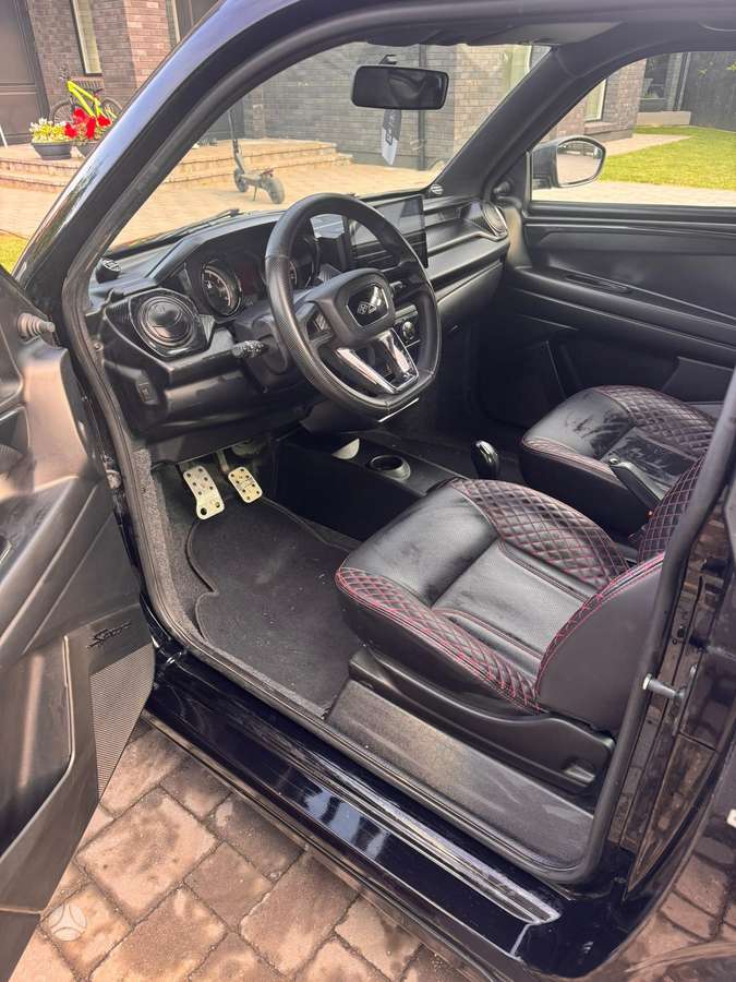 Ligier JS50, 0.5 l., hatchback