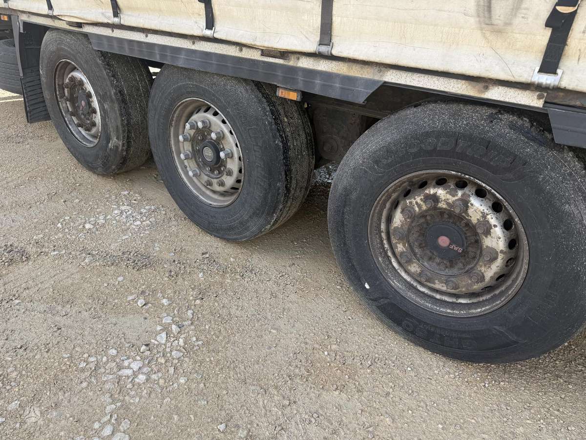 Krone SD, užuolaidinės / tentinės