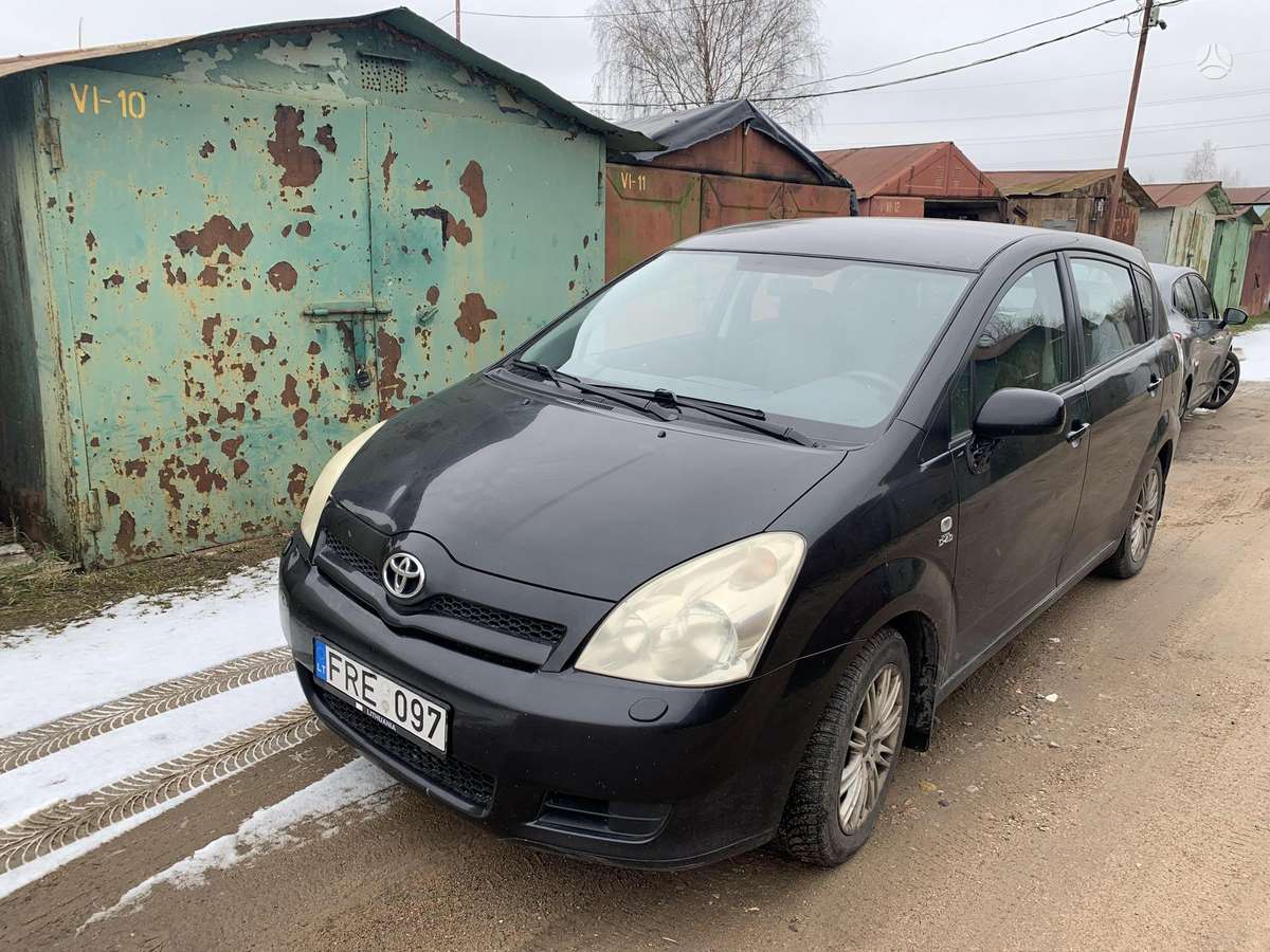 Toyota Corolla Verso - 1