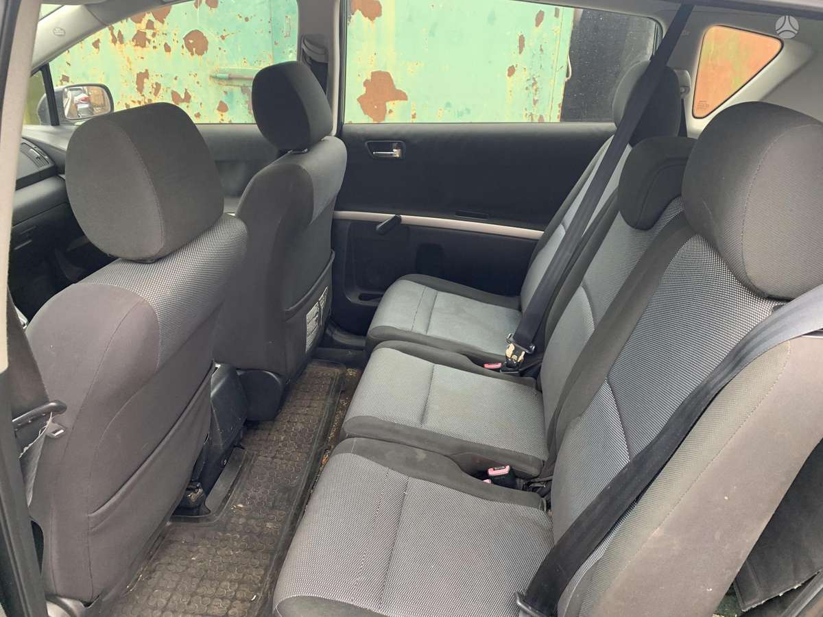 Toyota Corolla Verso - 4
