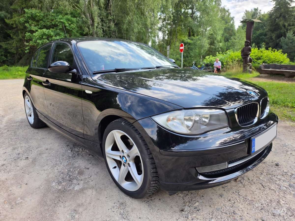 BMW 116, 2.0 l., hatchback