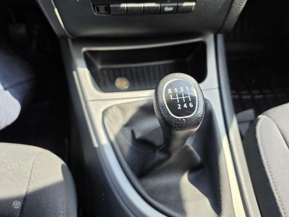 BMW 116, 2.0 l., hatchback