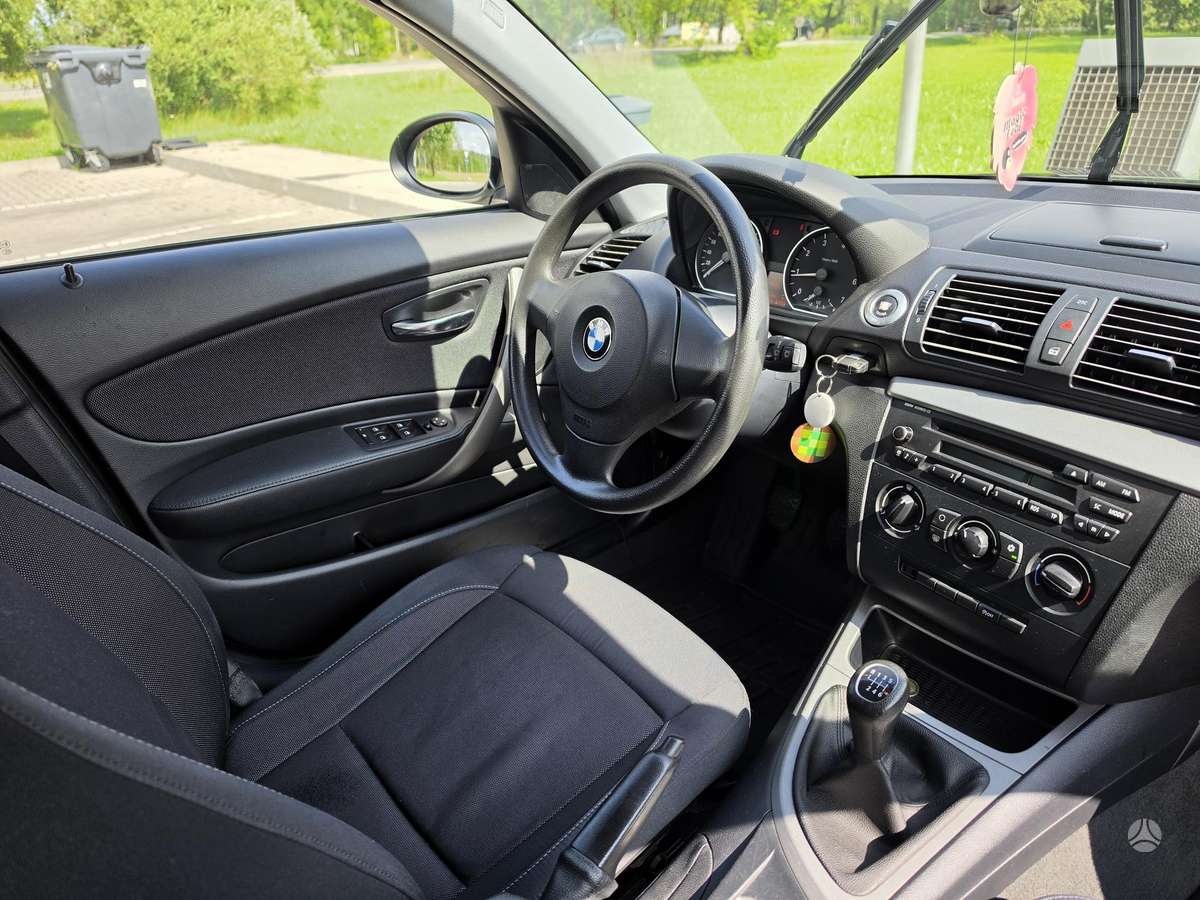 BMW 116, 2.0 l., hatchback