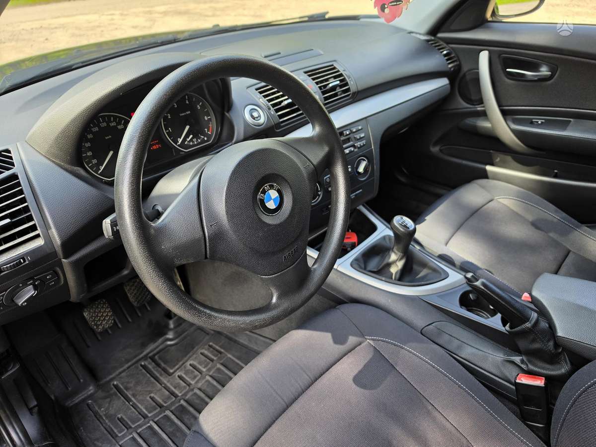 BMW 116, 2.0 l., hatchback