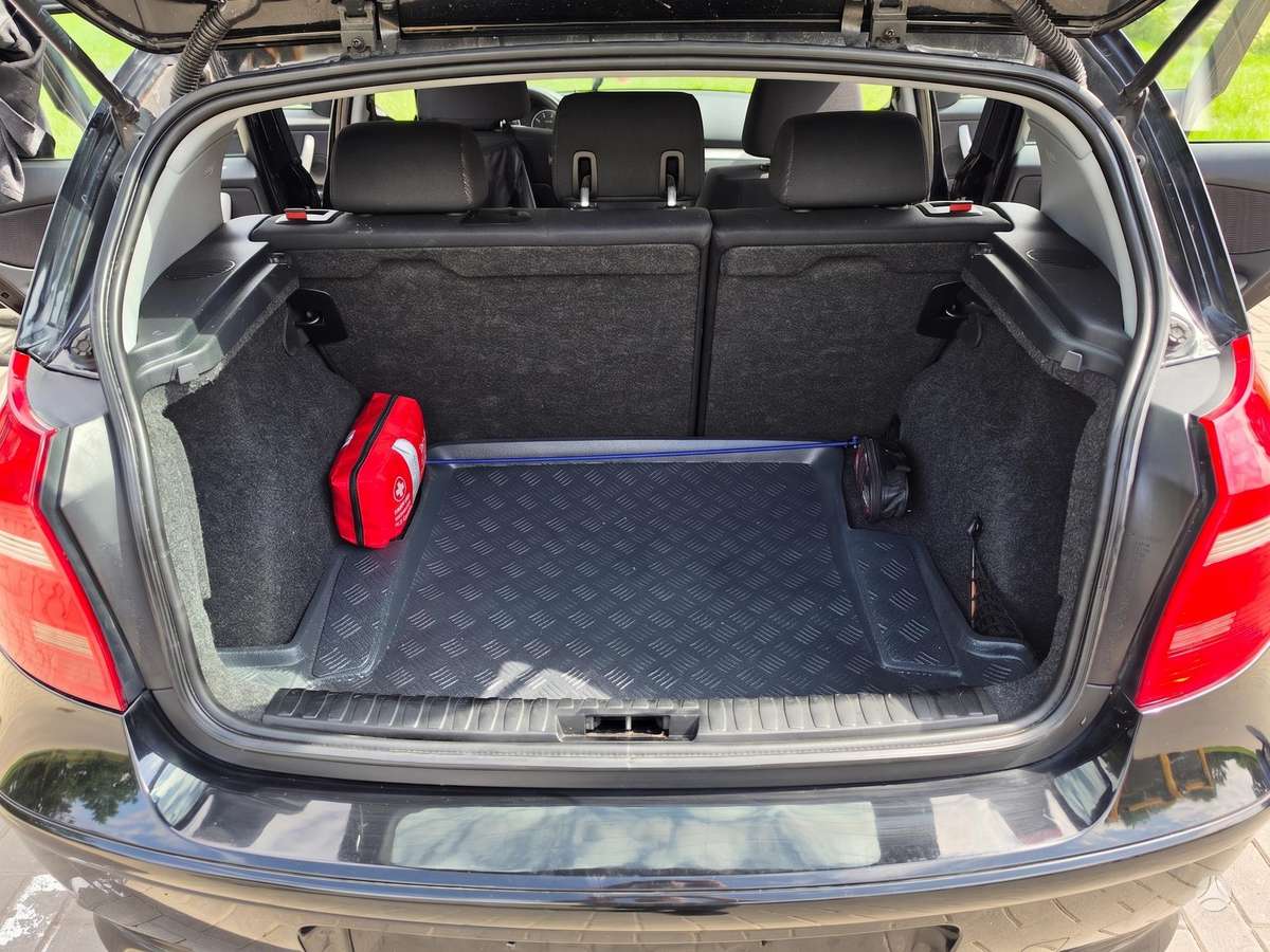 BMW 116, 2.0 l., hatchback