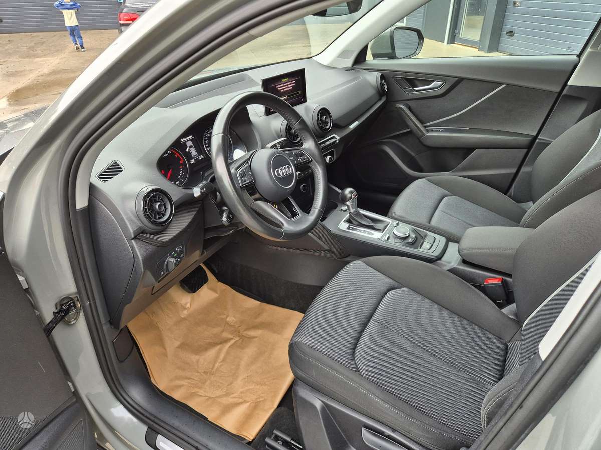 Audi Q2, 1.4 l., Внедорожник / Кроссовер