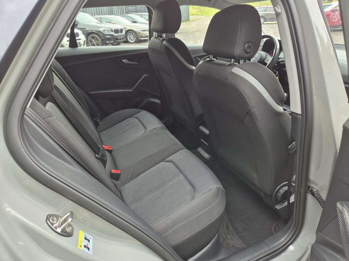 Audi Q2, 1.4 l., Внедорожник / Кроссовер