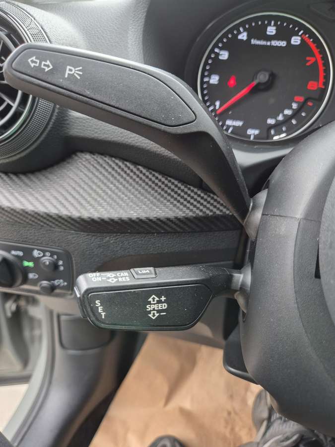 Audi Q2, 1.4 l., Внедорожник / Кроссовер