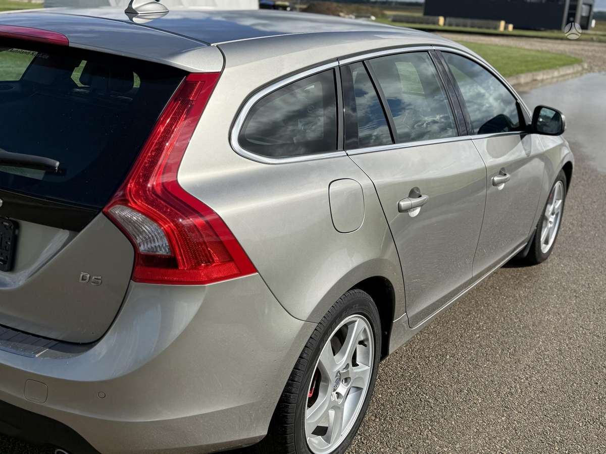 Volvo V60, 2.4 l., Универсал