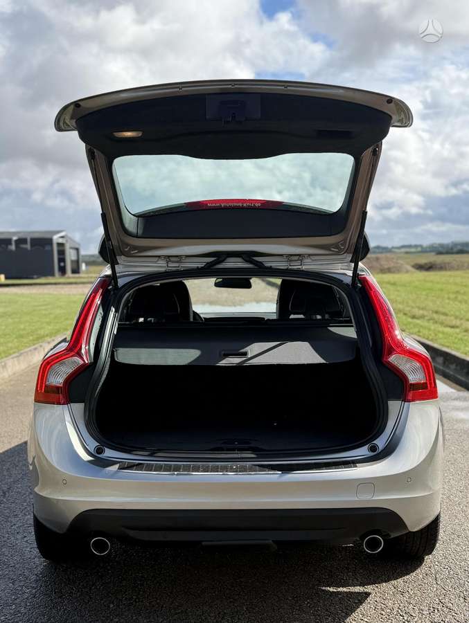 Volvo V60, 2.4 l., Универсал