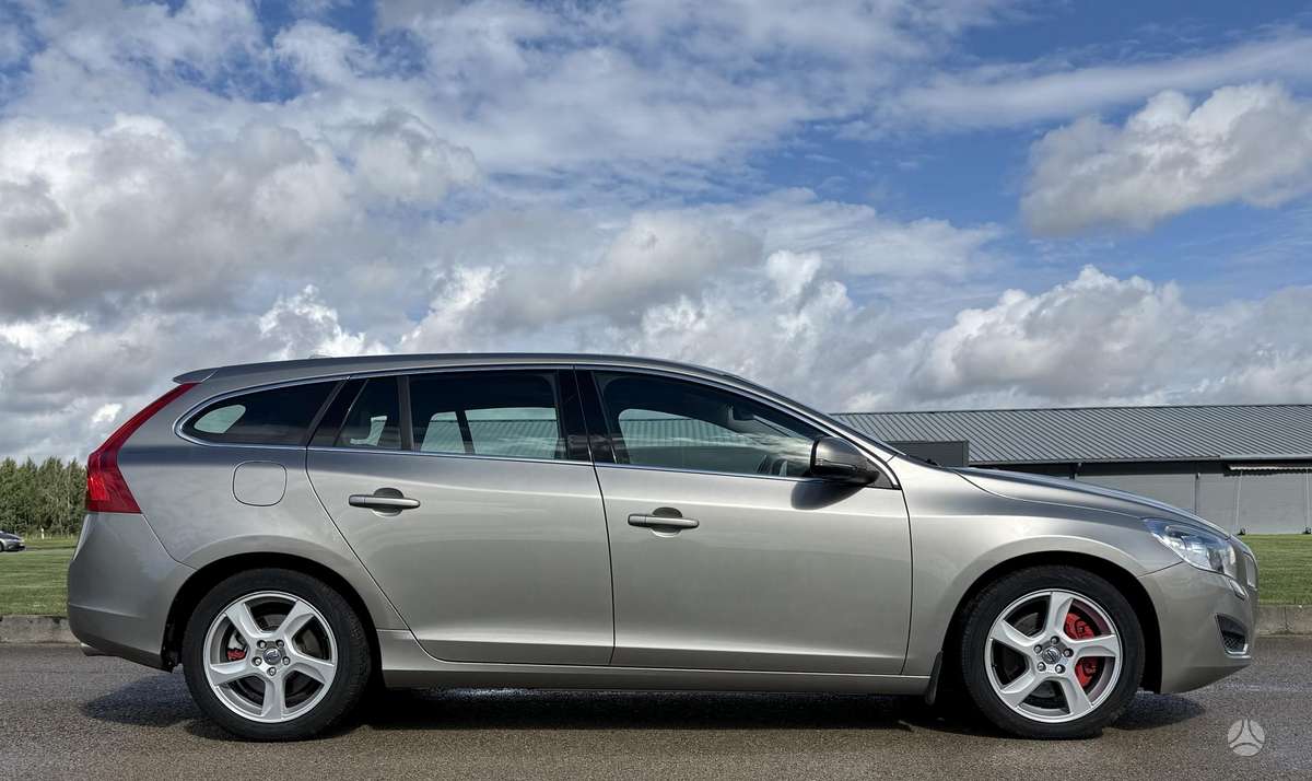 Volvo V60, 2.4 l., universalas