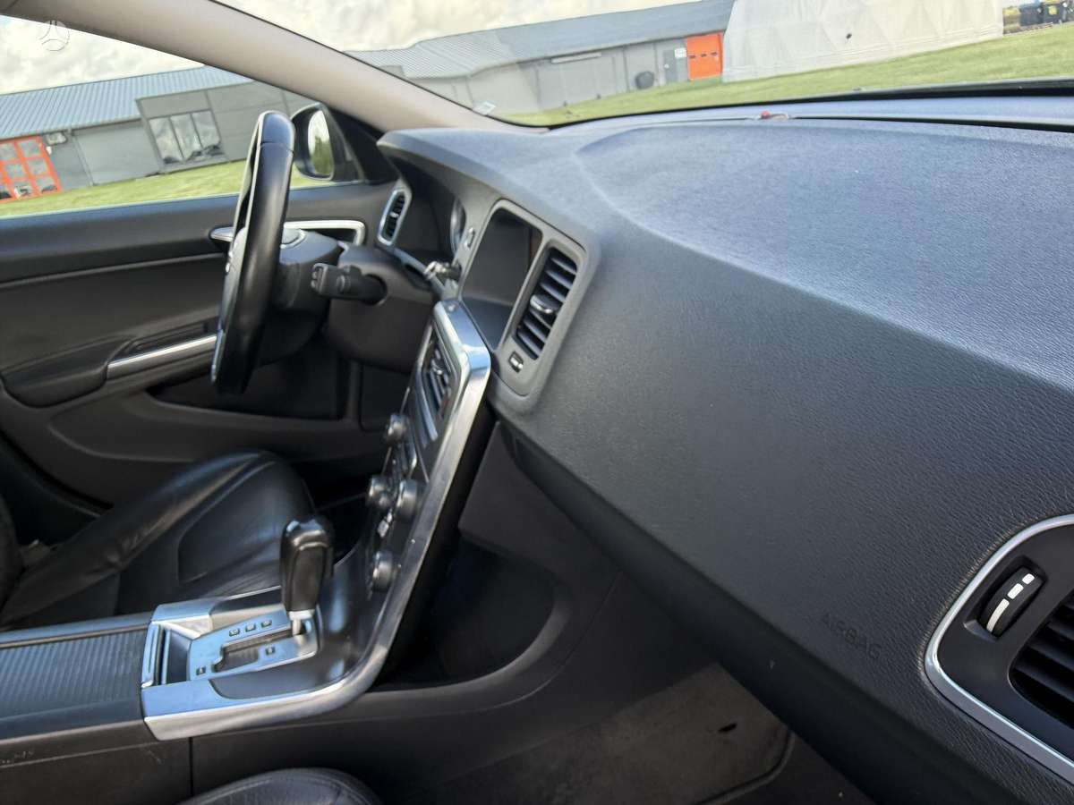 Volvo V60, 2.4 l., Универсал
