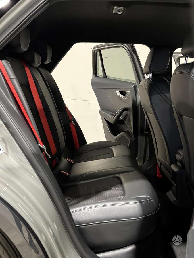 Audi Q2, 1.4 l., Хэтчбек