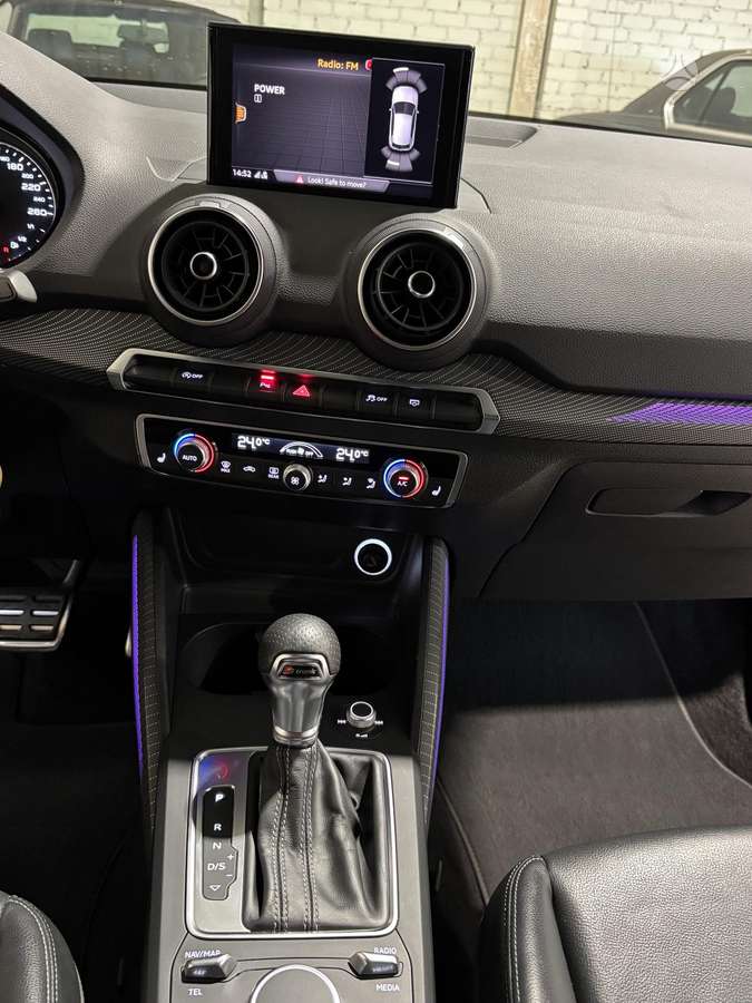 Audi Q2, 1.4 l., Хэтчбек