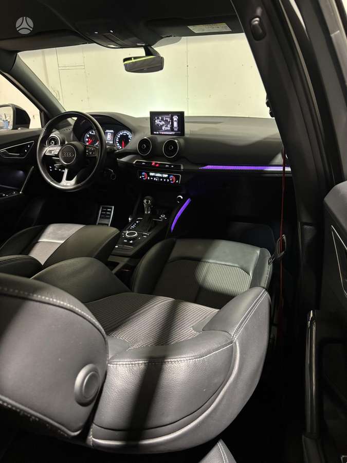 Audi Q2, 1.4 l., Хэтчбек