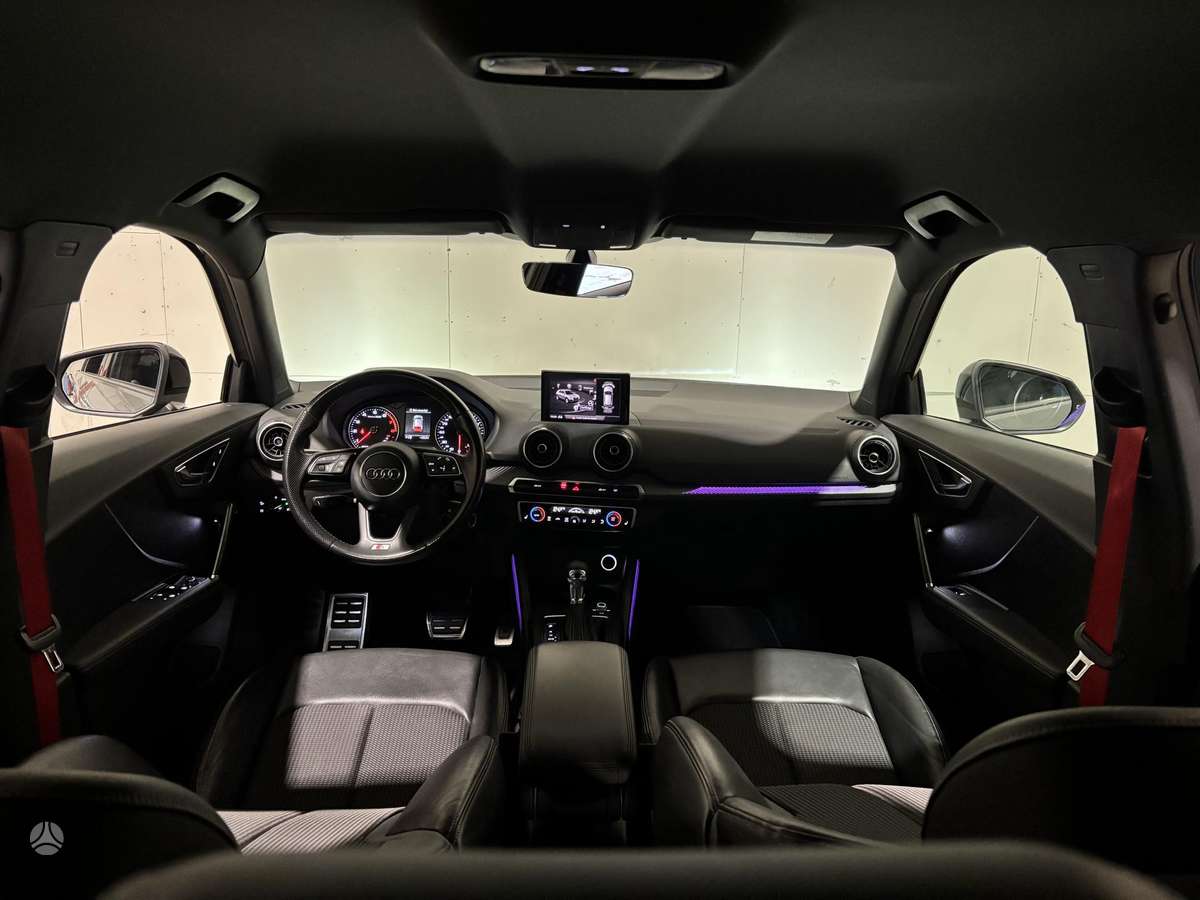 Audi Q2, 1.4 l., Хэтчбек