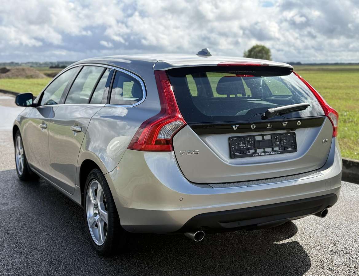 Volvo V60, 2.4 l., universalas