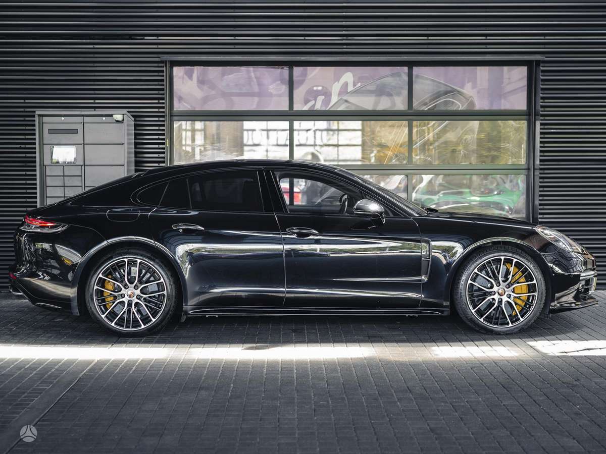 Porsche Panamera - 6