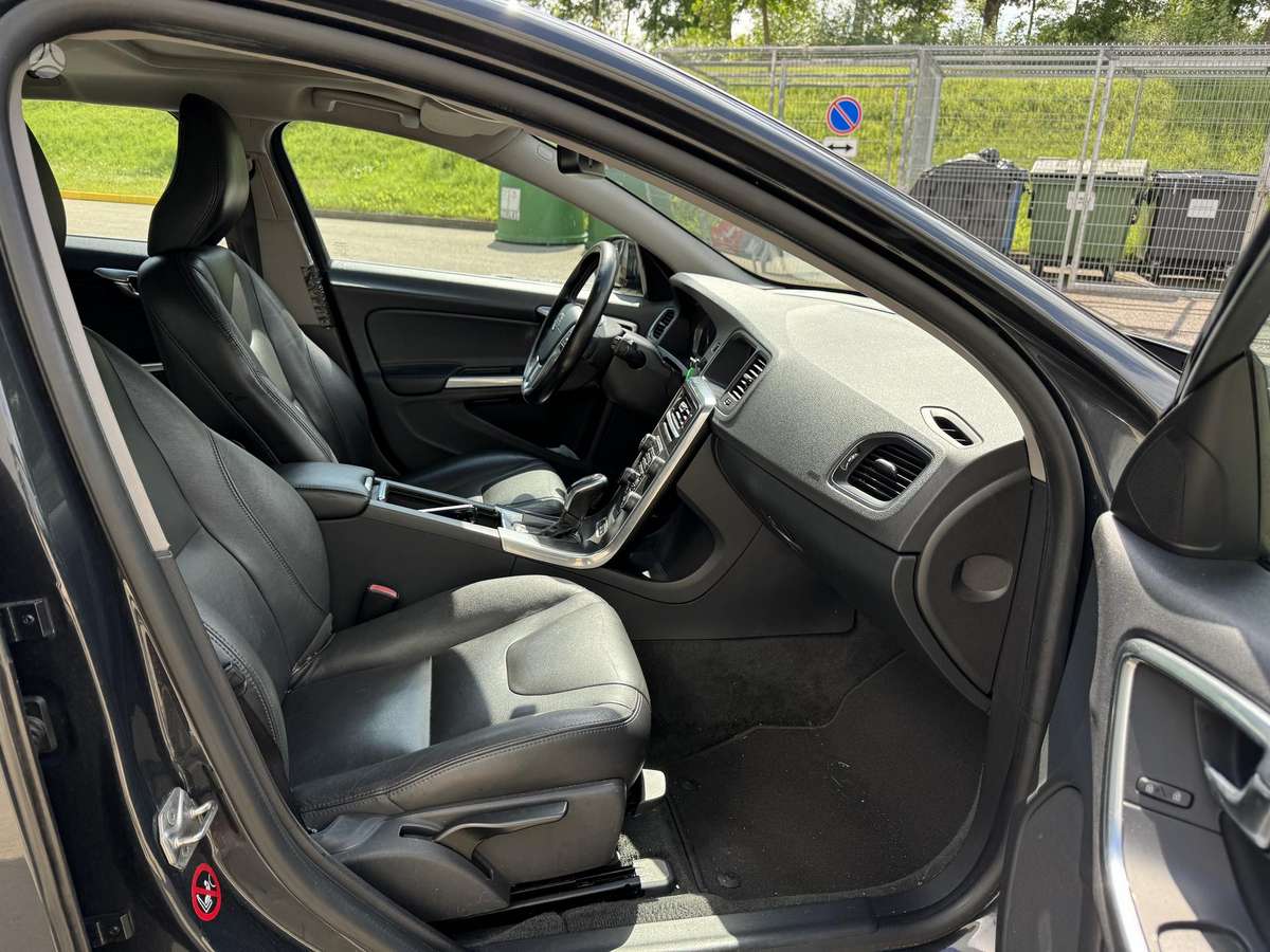 Volvo V60, 2.4 l., Универсал