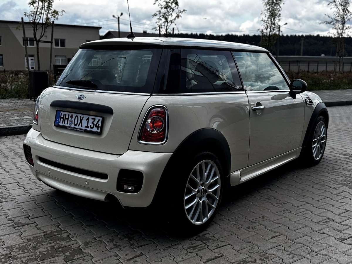 Mini One, 1.6 l., hatchback