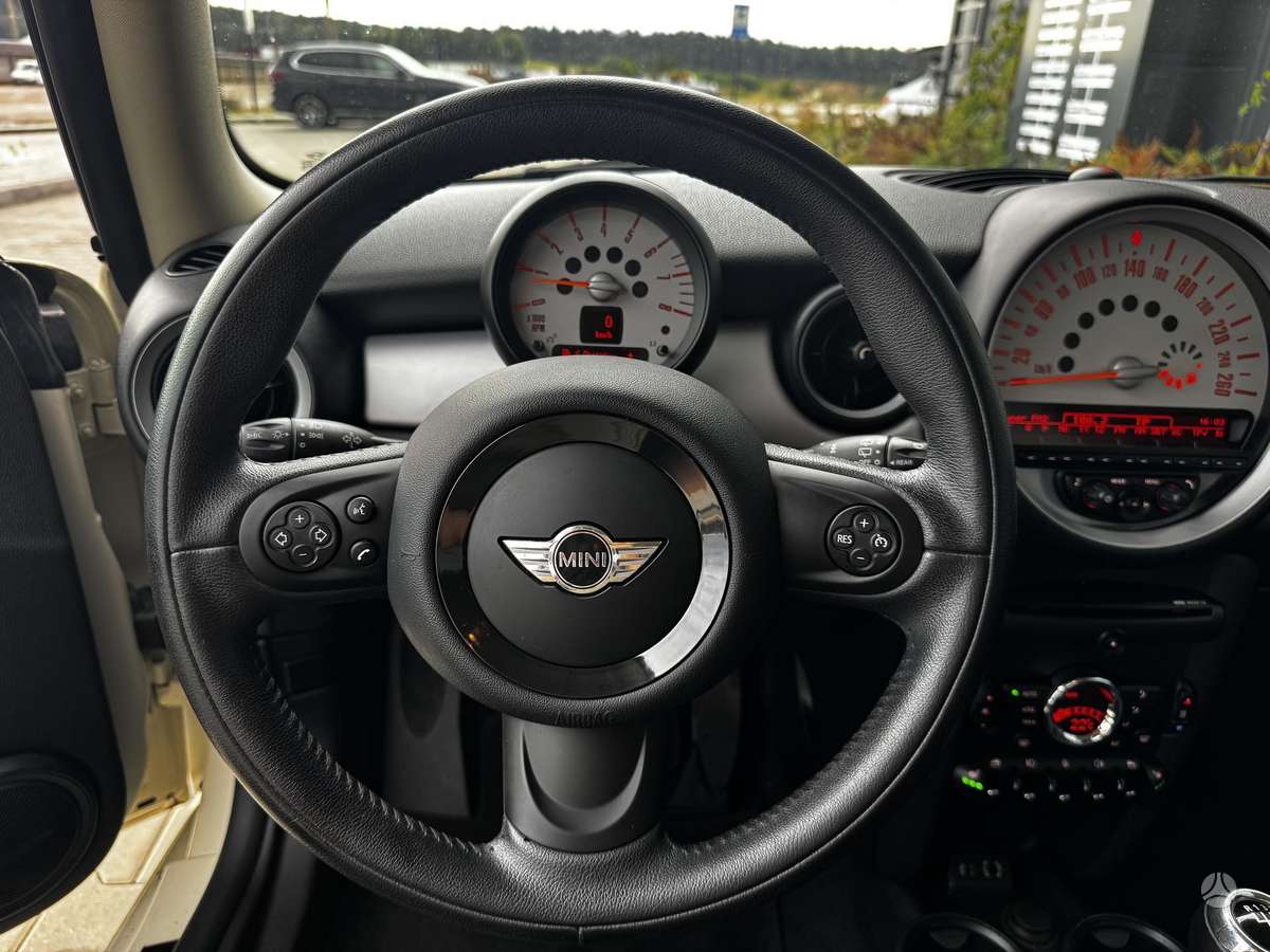 Mini One, 1.6 l., hatchback