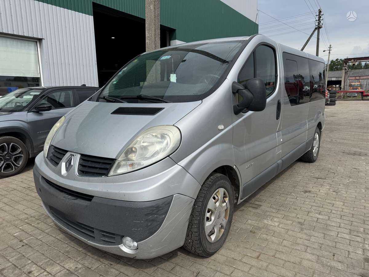 Renault Trafic - 1