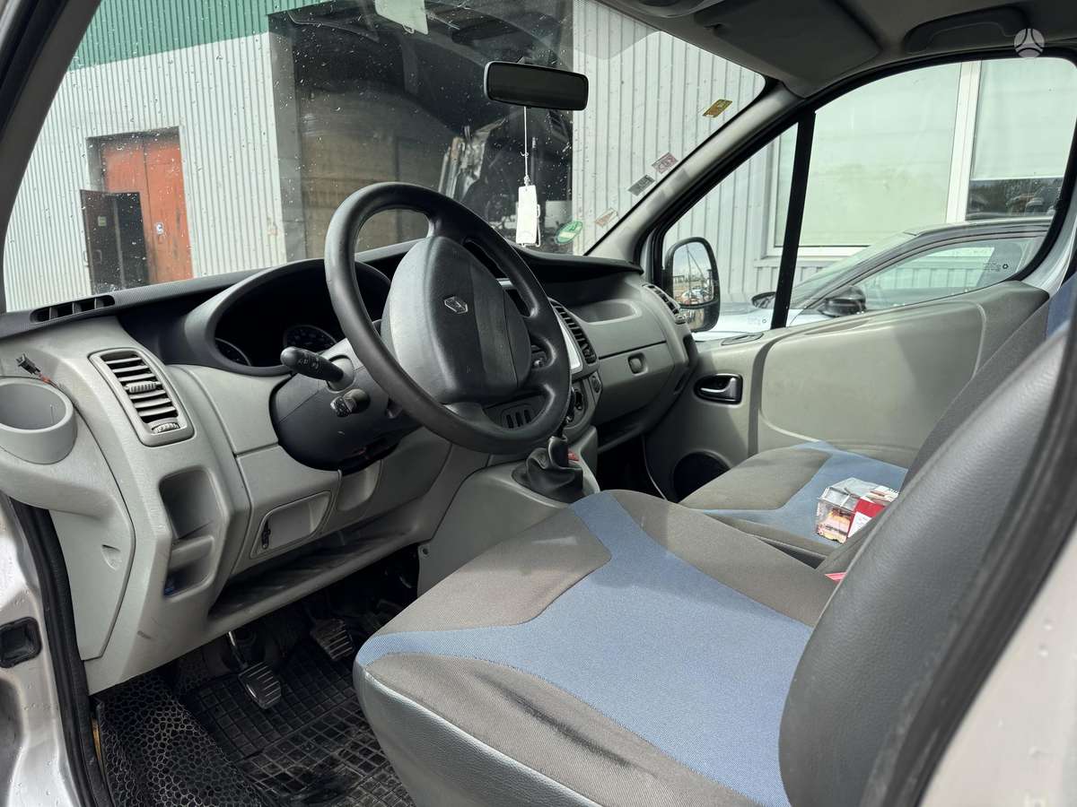 Renault Trafic - 9