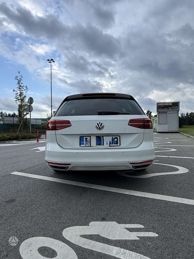 Volkswagen Passat, 2.0 l., Универсал