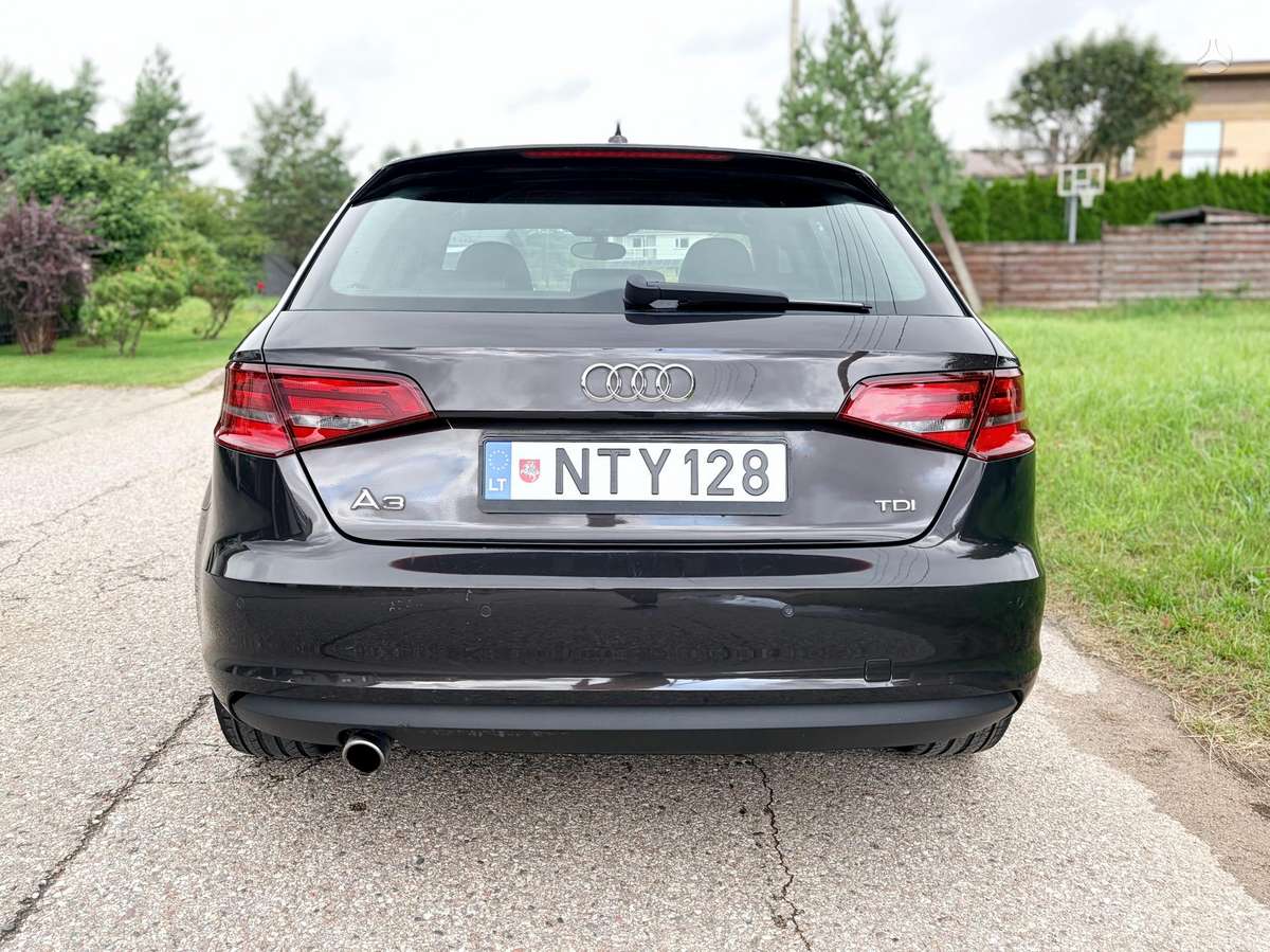 Audi A3, 1.6 l., Хэтчбек