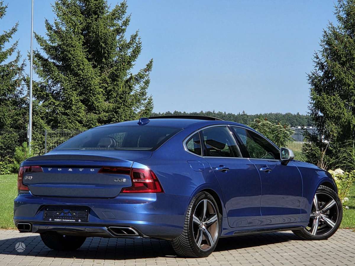 Volvo S90 - 2