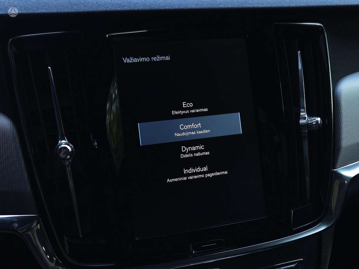 Volvo S90, 2.0 l., Седан
