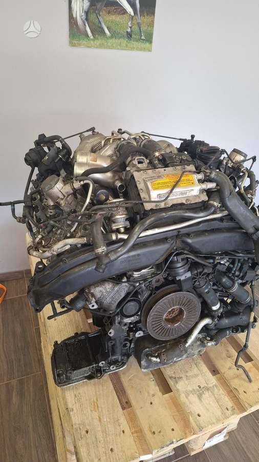 Audi A8 L, Ceua, двигатель