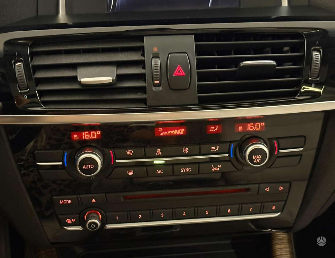 BMW X3, 2.0 l., off-road / crossover