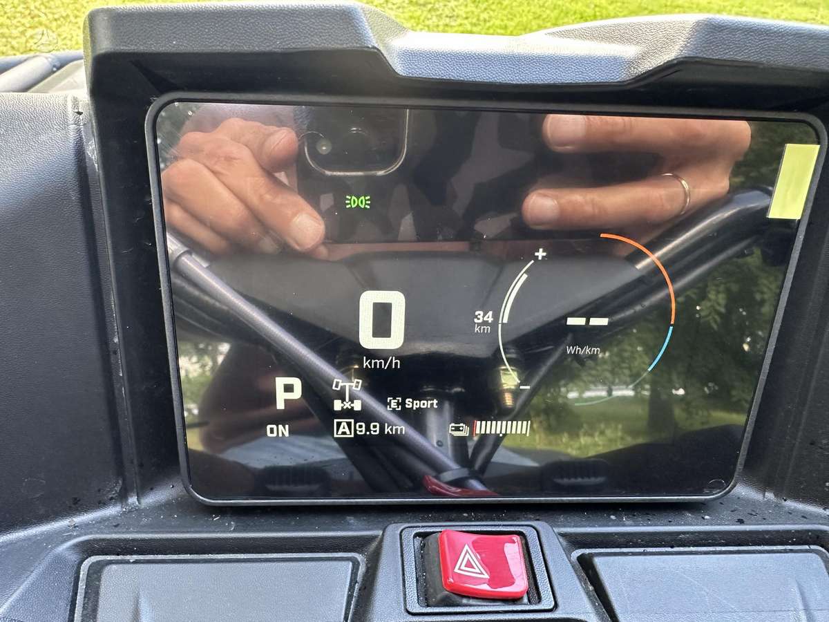 Can-Am Outlander, electric, atv / quad