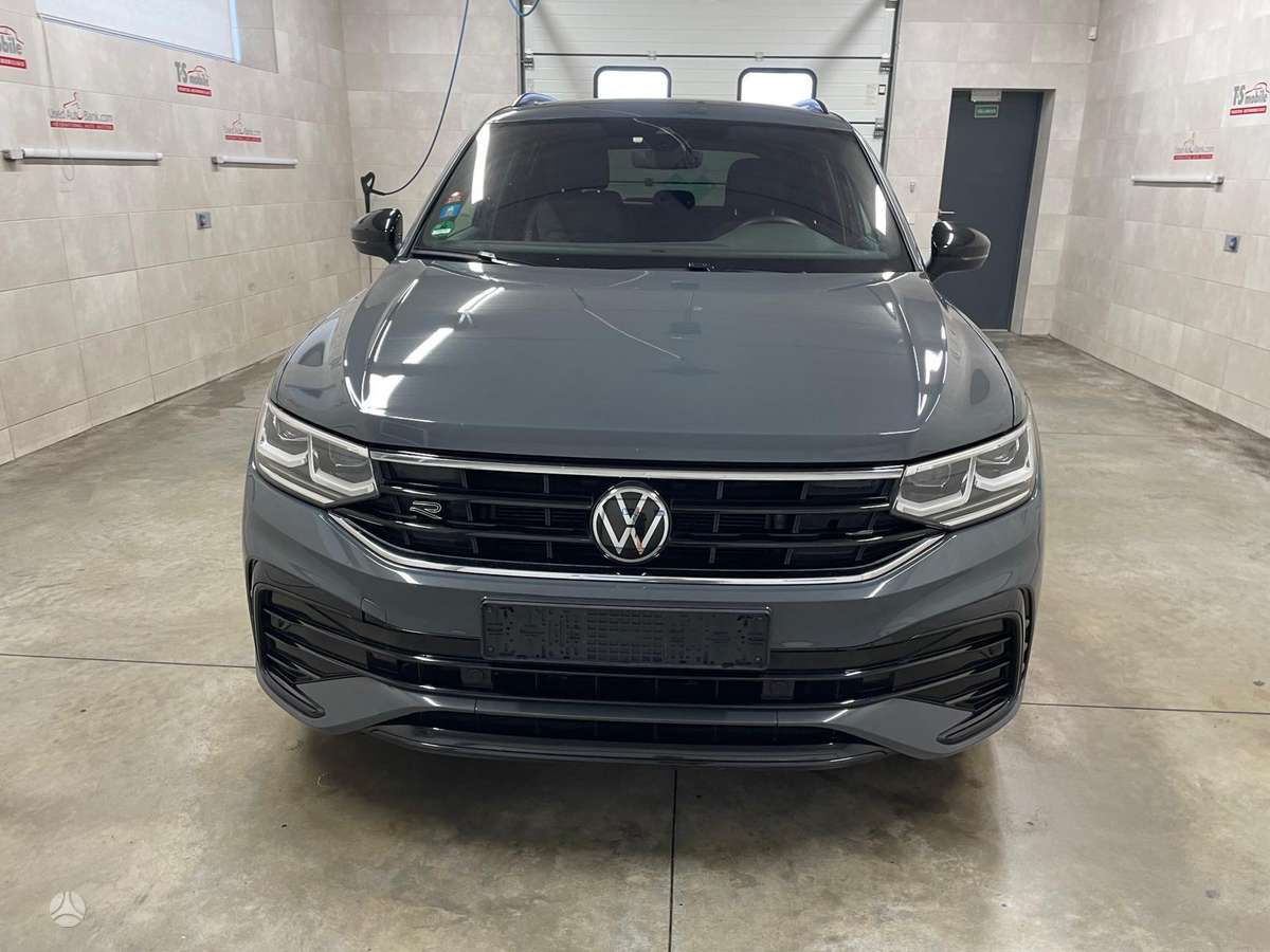 Volkswagen Tiguan - 2