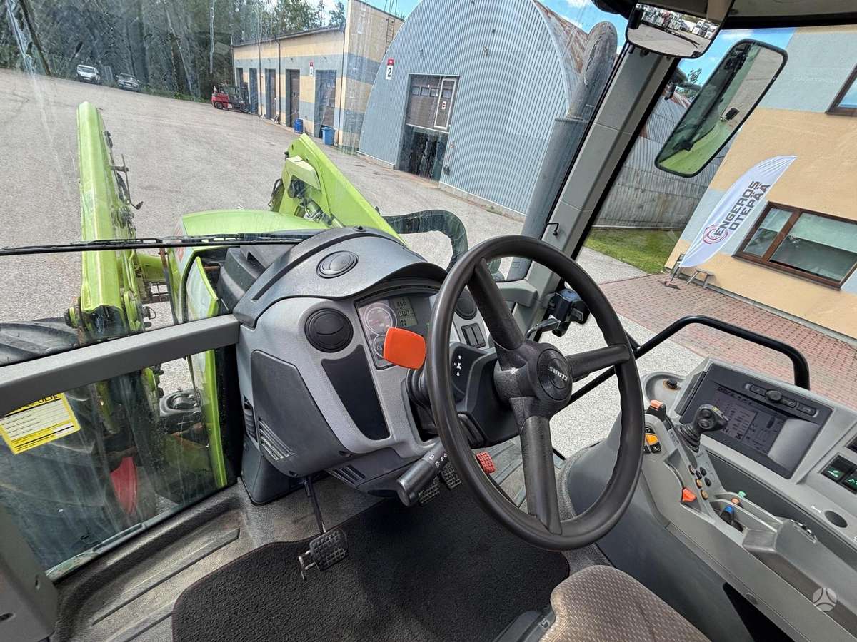 Claas Arion 540, traktoriai
