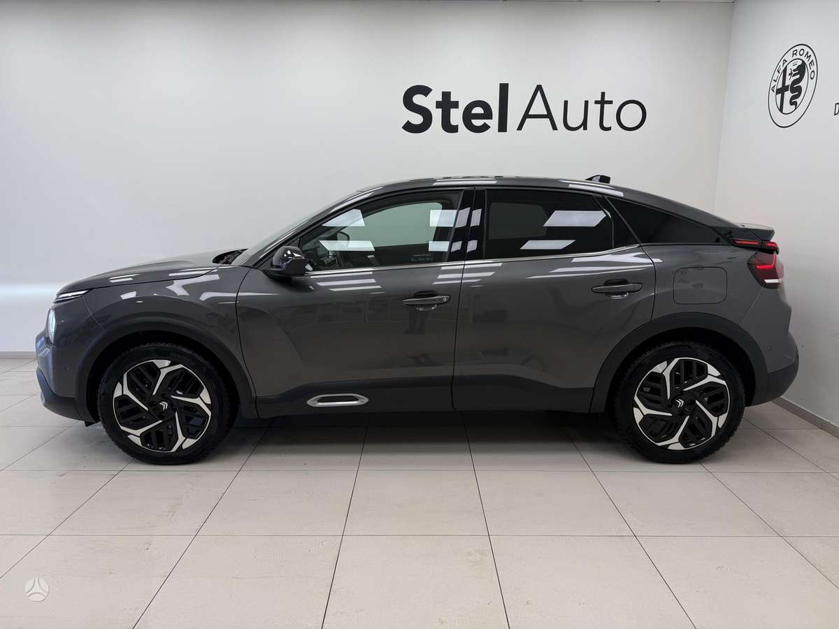 Citroen C4, 1.2 l., Хэтчбек