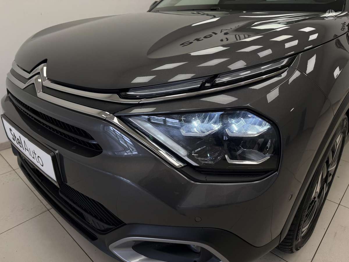 Citroen C4, 1.2 l., Хэтчбек