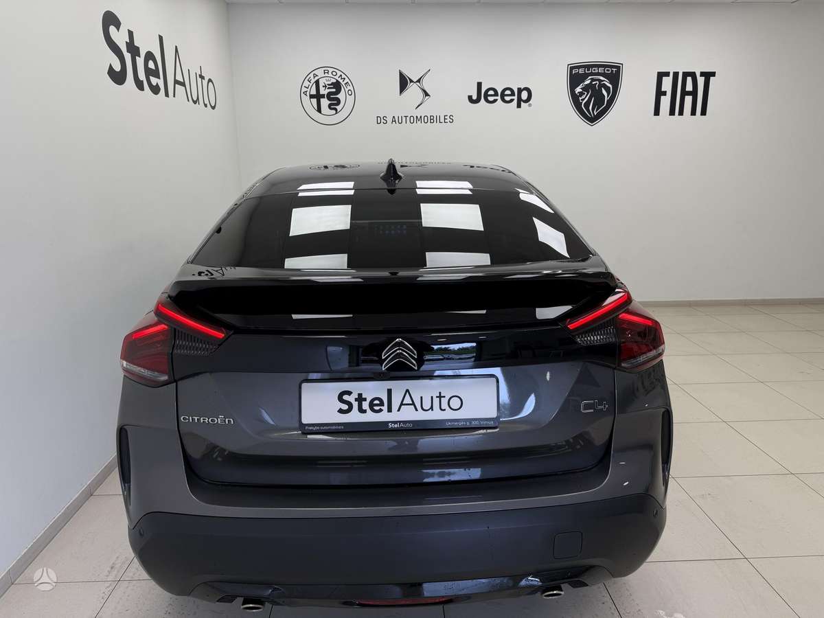 Citroen C4, 1.2 l., Хэтчбек