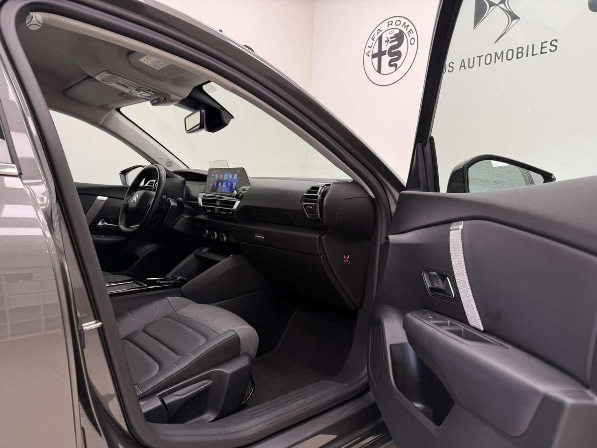 Citroen C4, 1.2 l., Хэтчбек