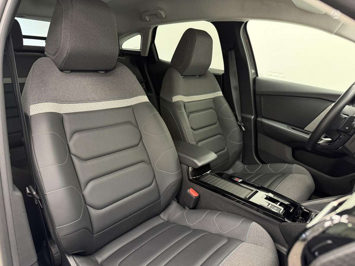 Citroen C4, 1.2 l., Хэтчбек