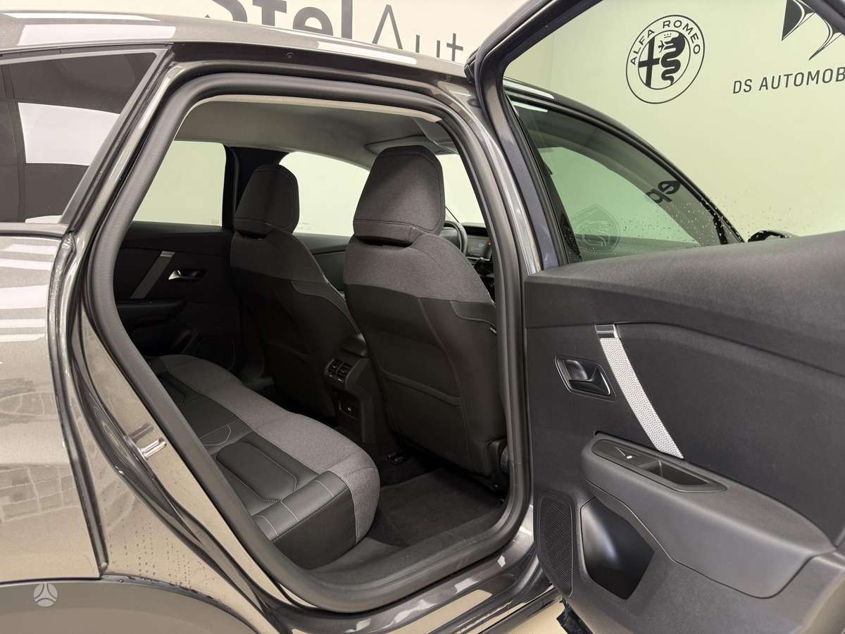 Citroen C4, 1.2 l., Хэтчбек