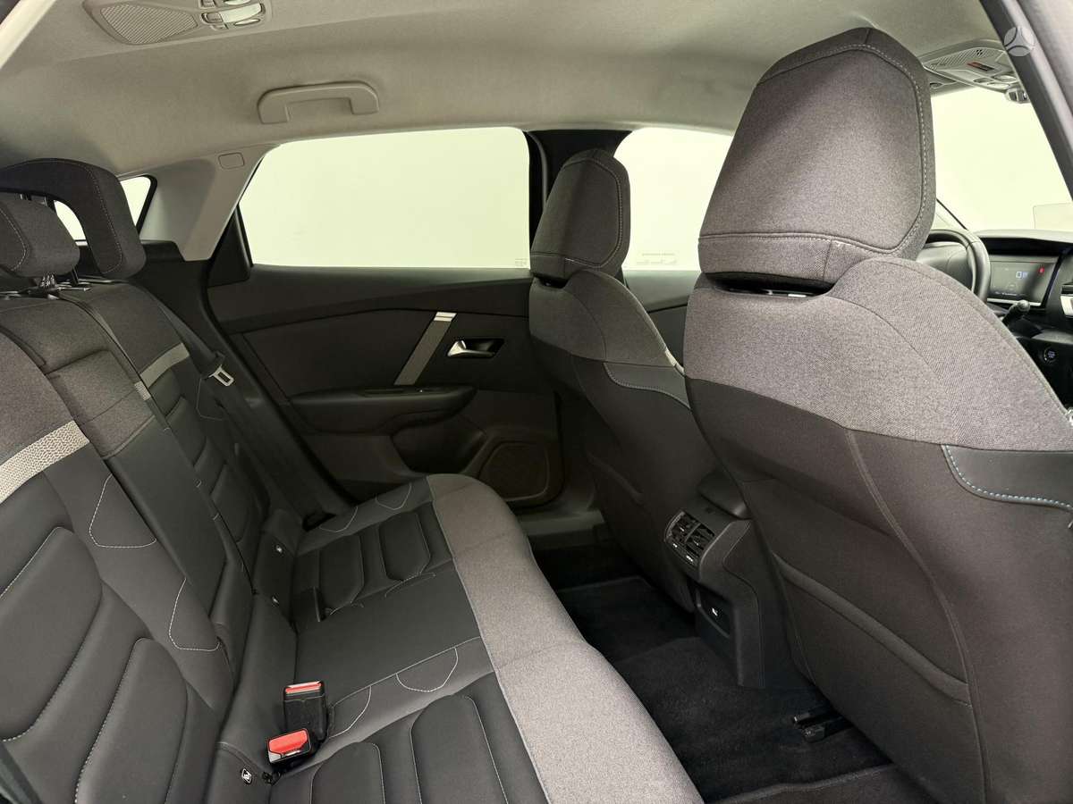 Citroen C4, 1.2 l., Хэтчбек