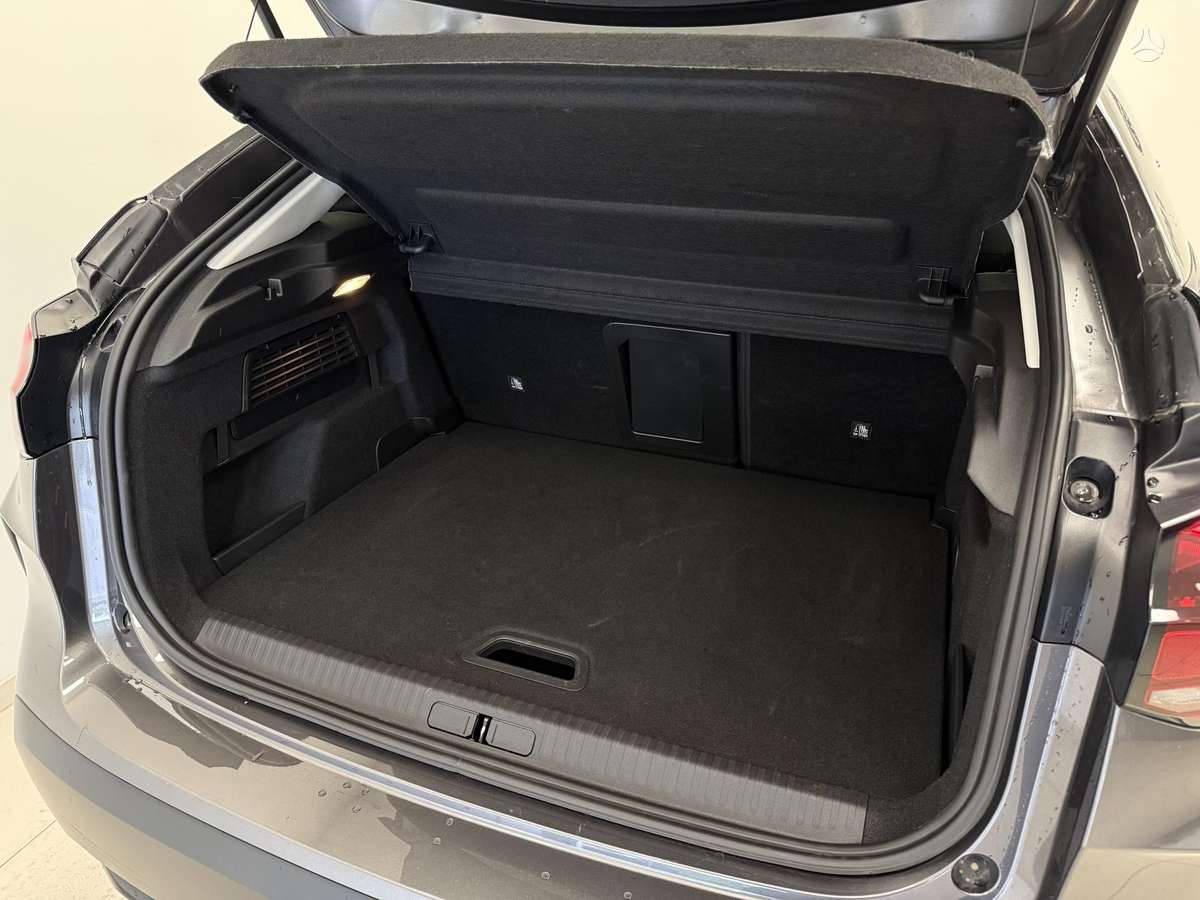 Citroen C4, 1.2 l., Хэтчбек
