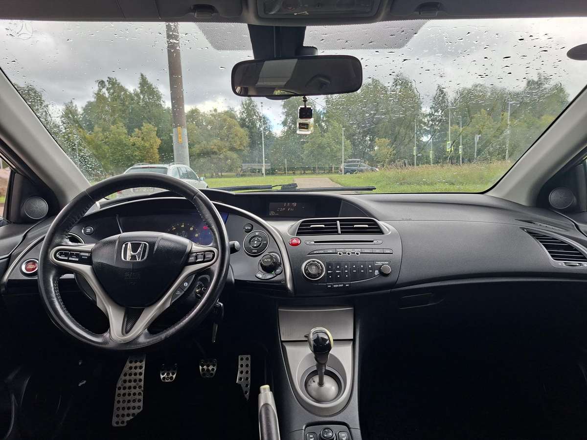 Honda Civic, 1.8 l., hatchback