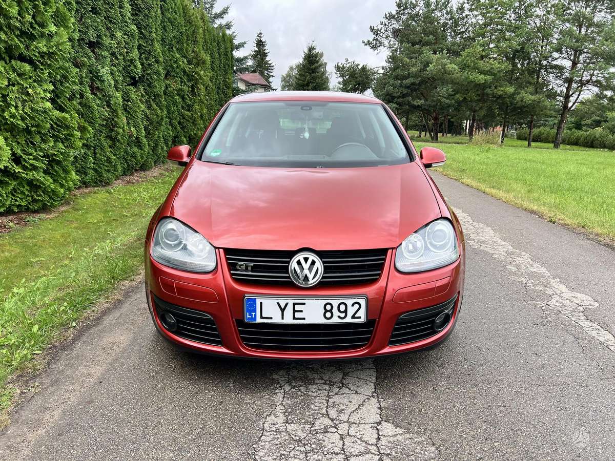 Volkswagen Golf - 2