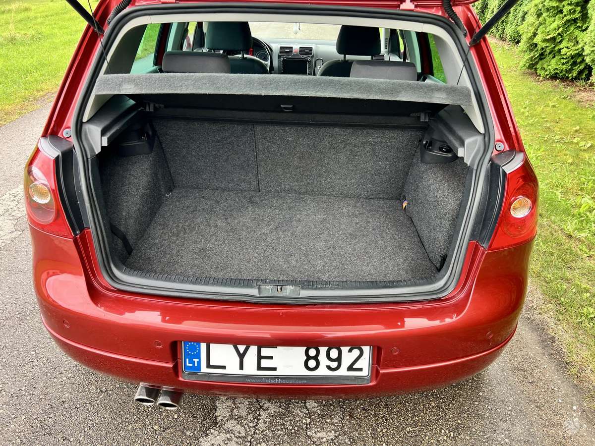 Volkswagen Golf - 9