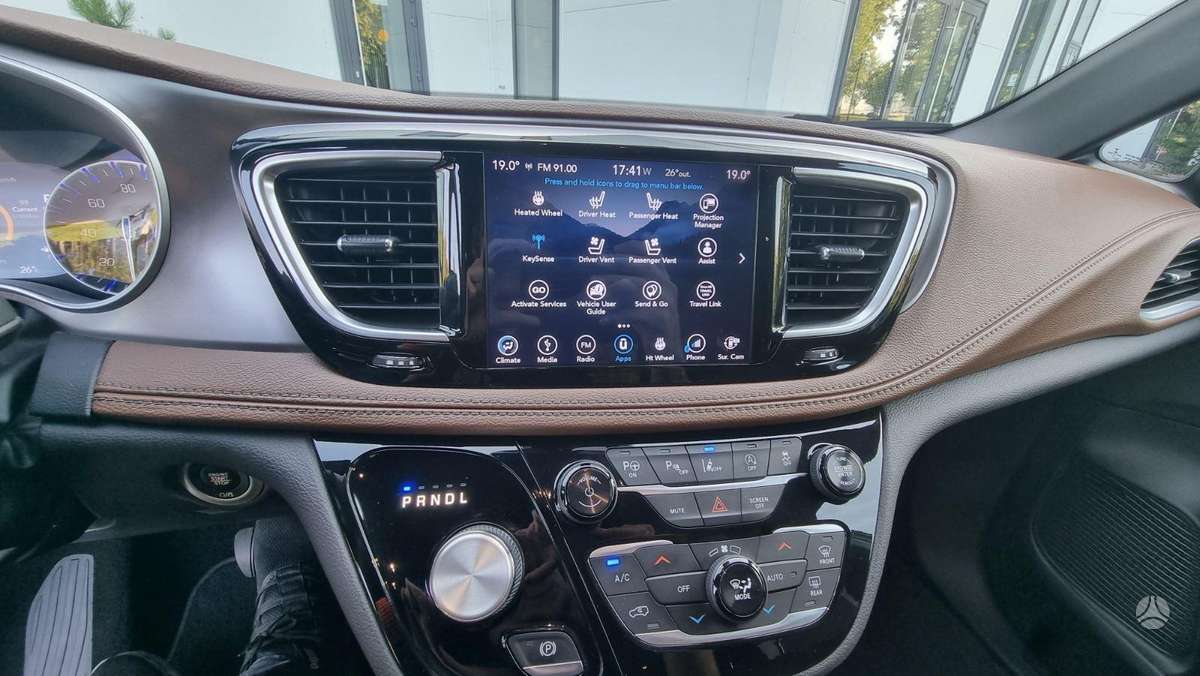 Chrysler Pacifica, 3.6 l., Минивэн